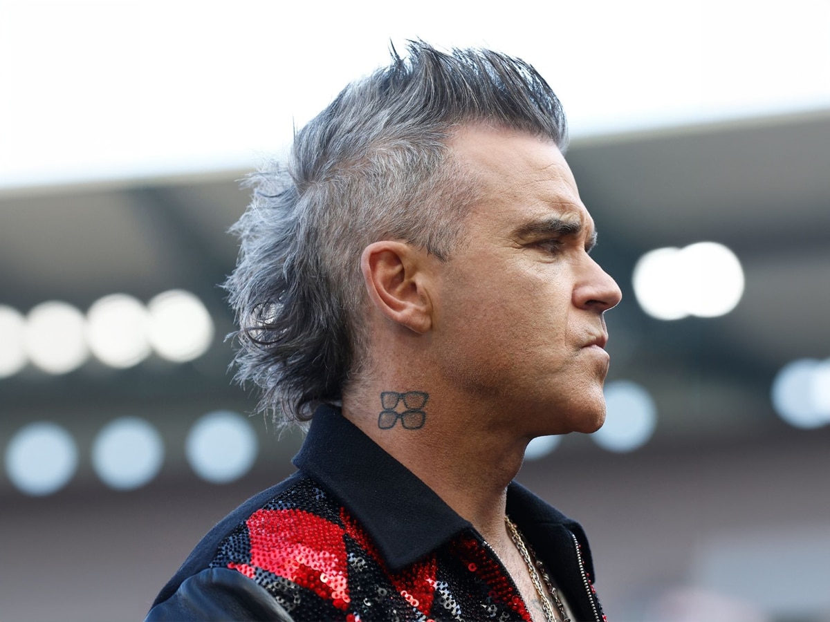 Robbie Williams mohawk mullet