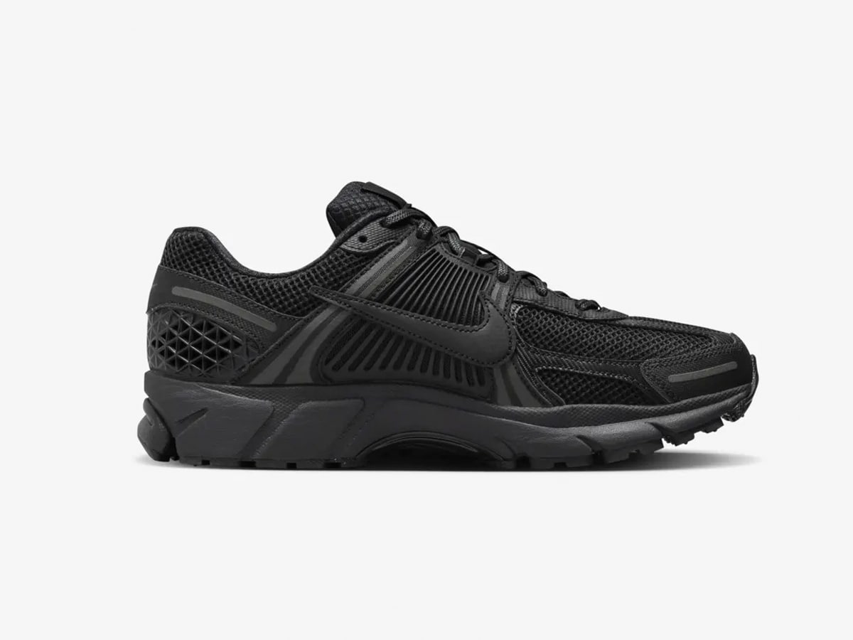 Nike Zoom Vomero 5 'Black' | Image: Nike