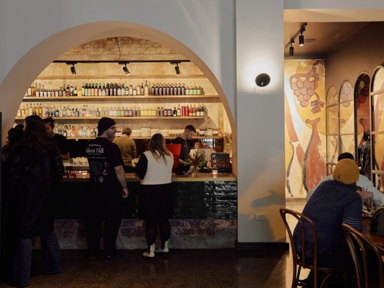 40 Best Bars in Melbourne Man of Many