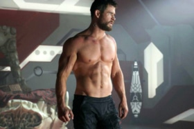 Chris Hemsworth shirtless