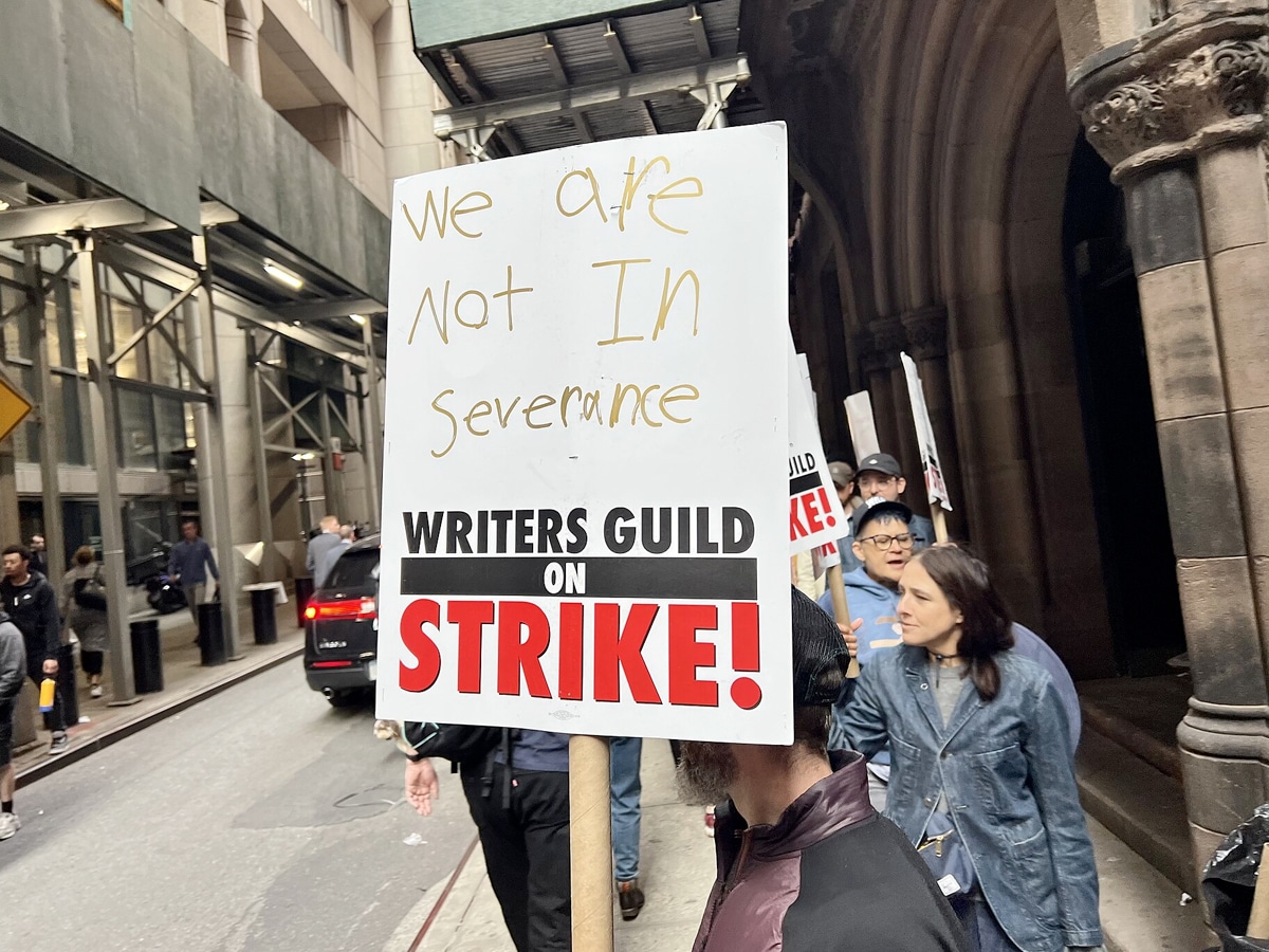 2023 Writers Guild of America Strike | Image: Fabebk/Wikipedia