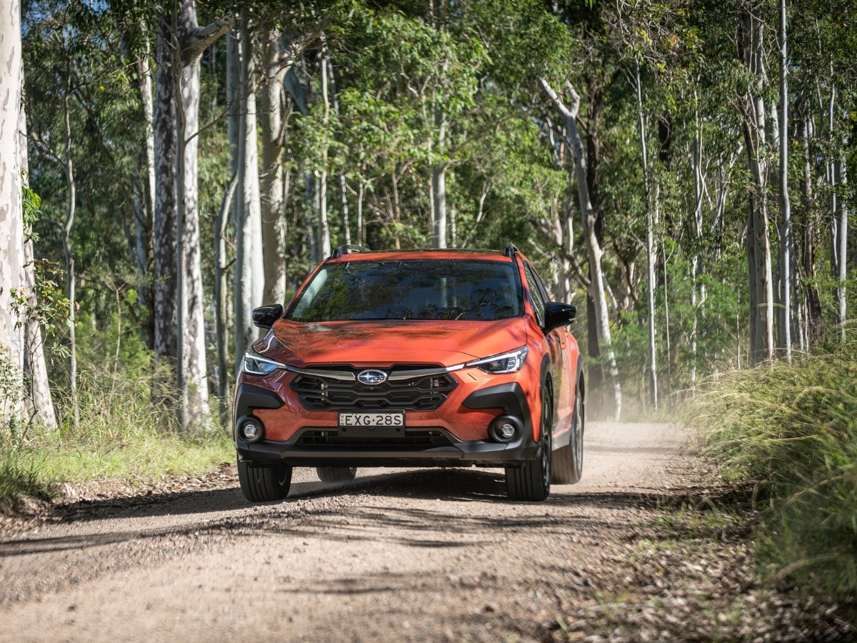 Subaru crosstrek review driving on the dirt