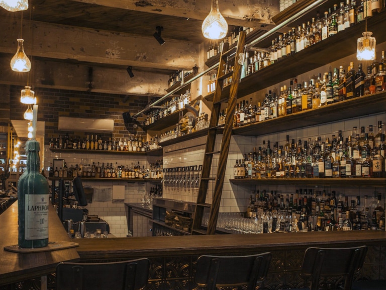 14 Best Whisky Bars in Melbourne Man of Many