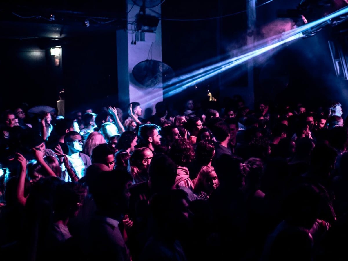 Weeknight clubs and parties in Melbourne