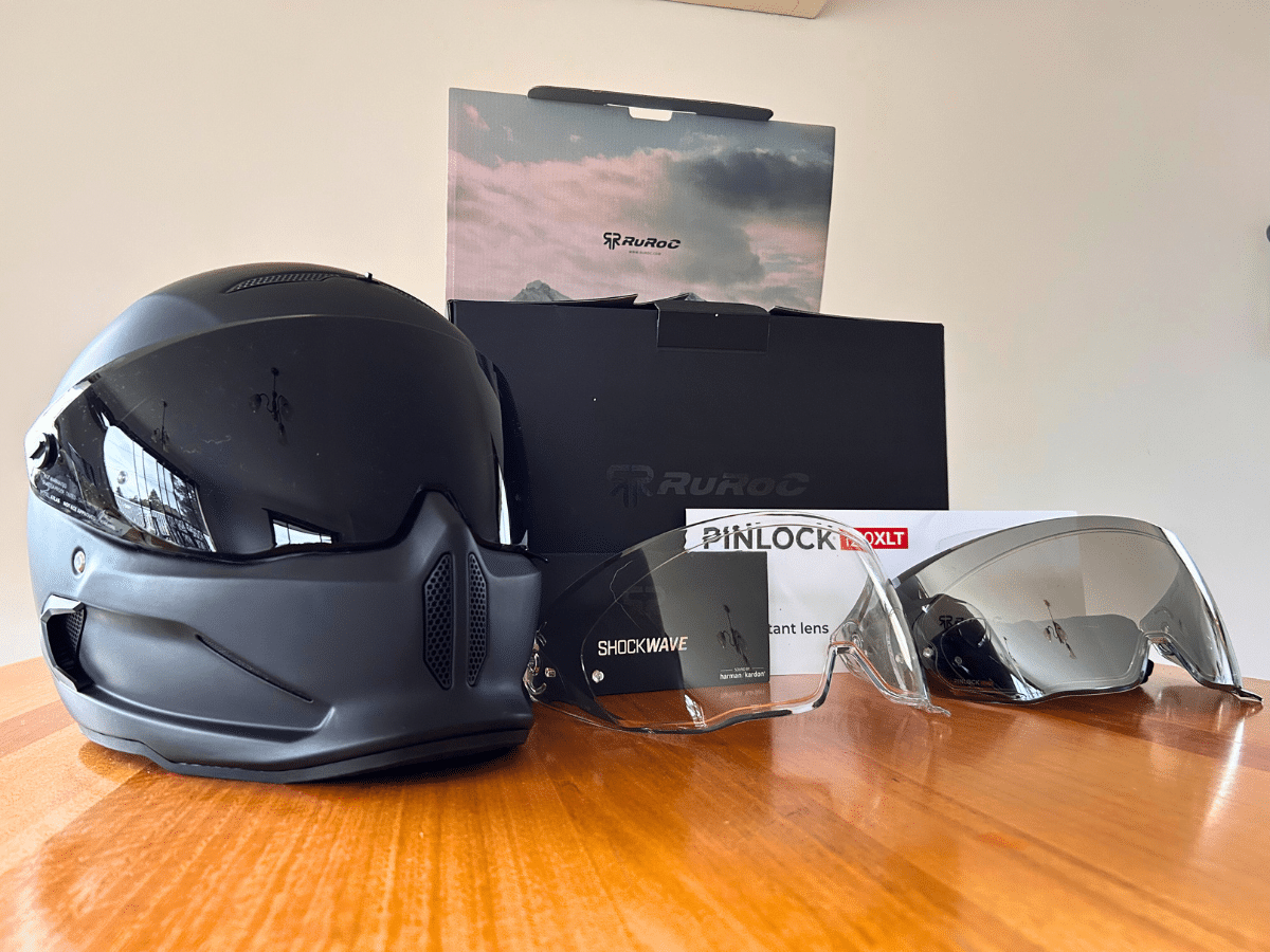 Ruroc Helment, Box and Contents
