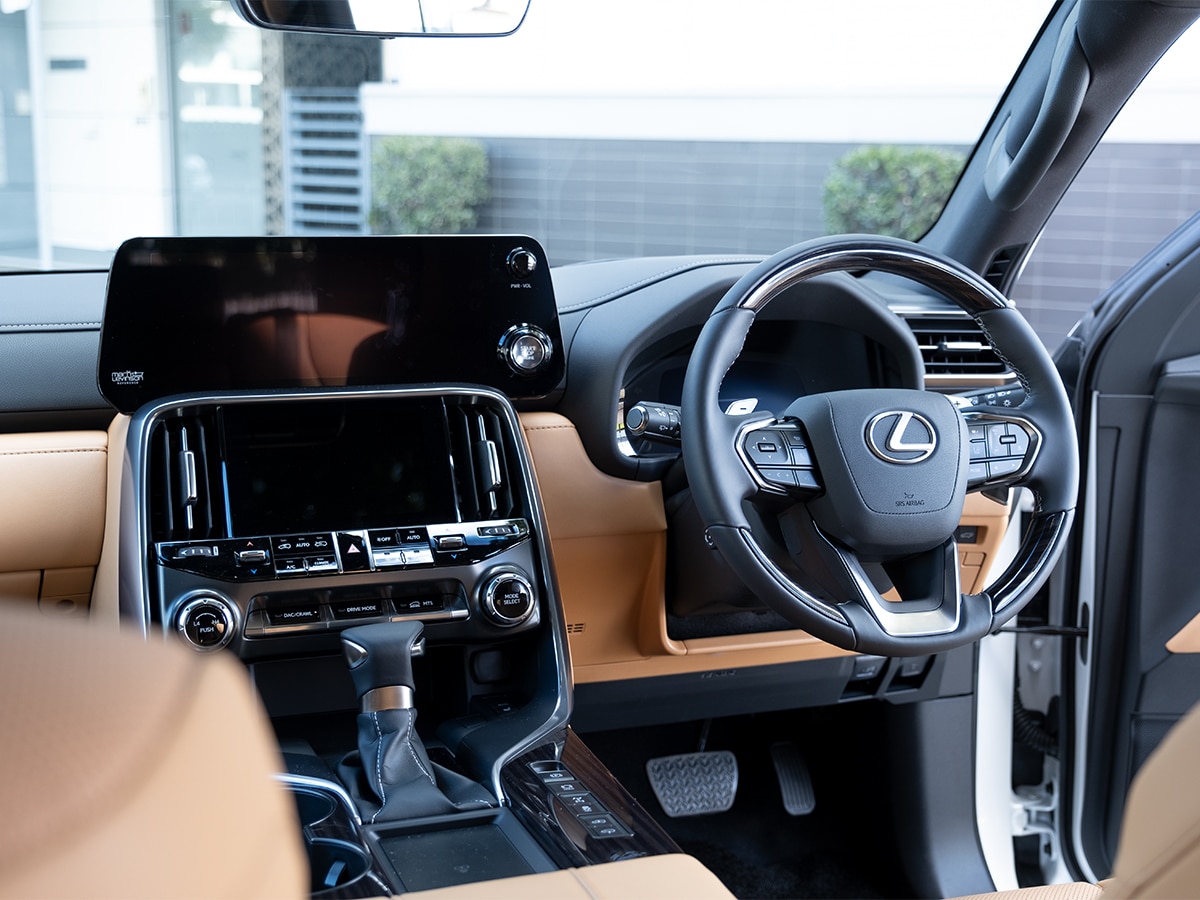 Lexus lx600 interior