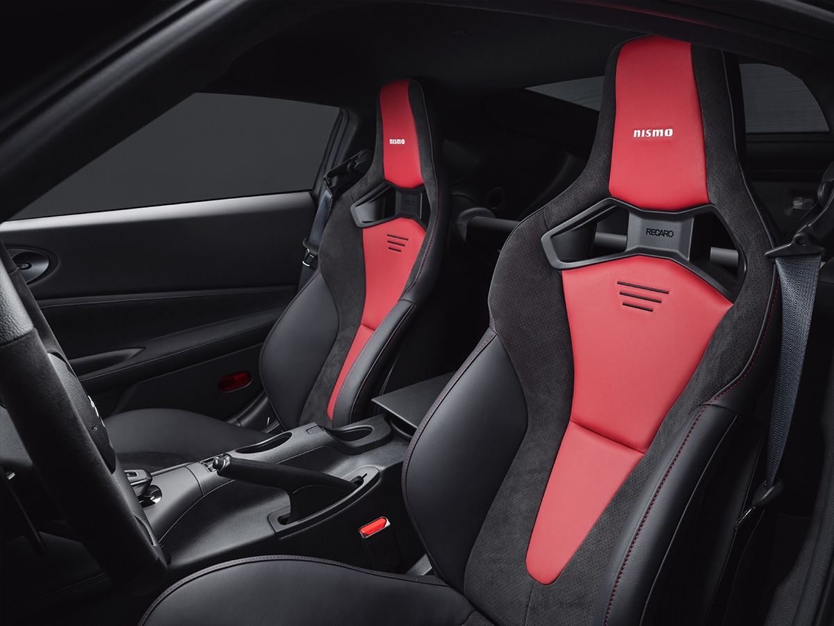 Nismo nissan z front seats