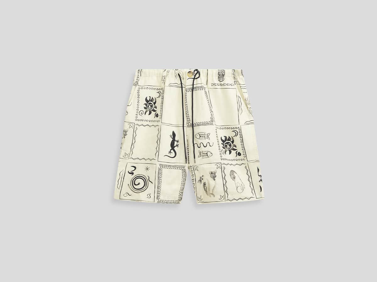 Printed Relaxed Linen Short Cream Black Tarot | Image: Venroy