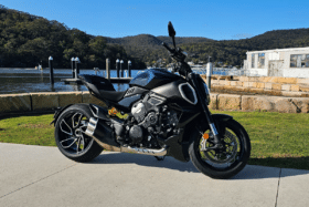 Ducati diavel v4 in black feature