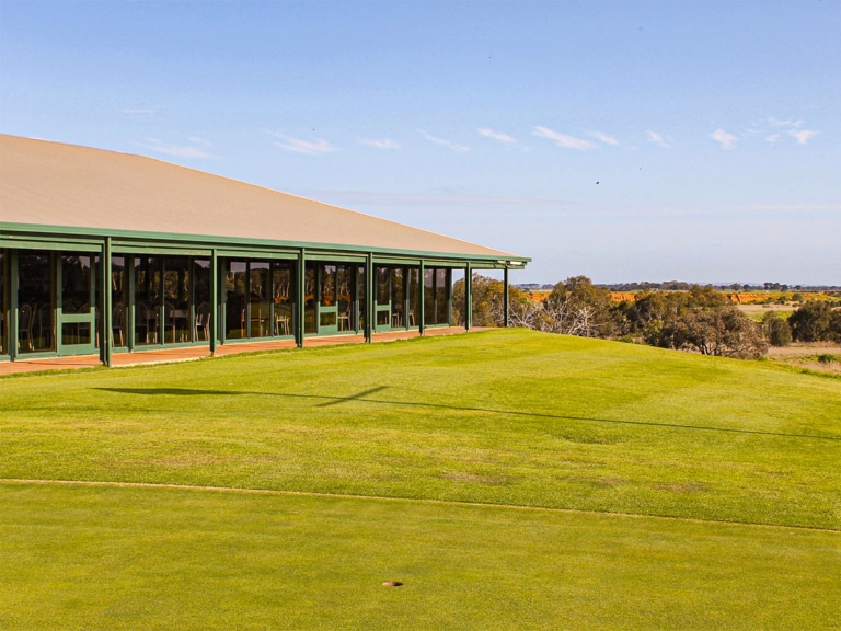 9 Best Golf Driving Ranges in Melbourne Man of Many
