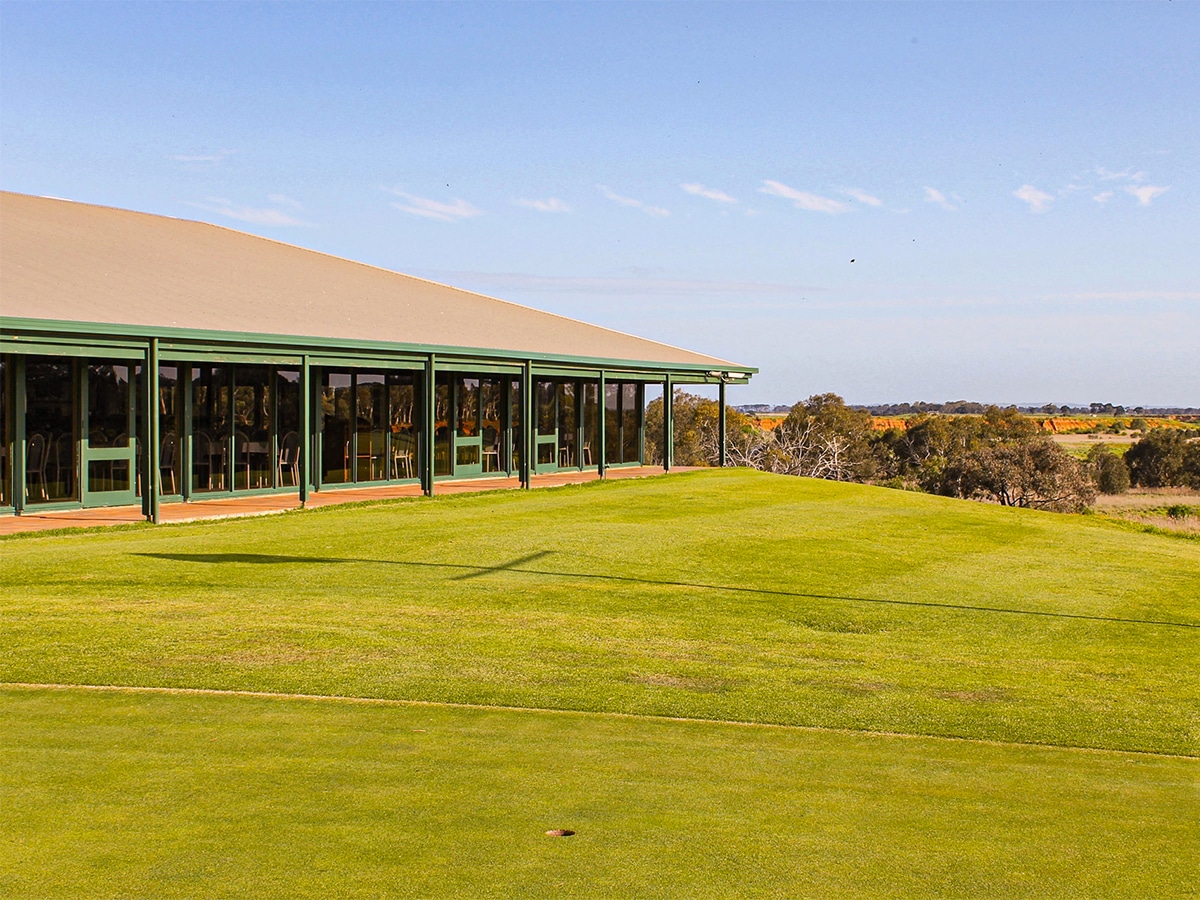 Full shot of Werribee Park Golf Driving Range