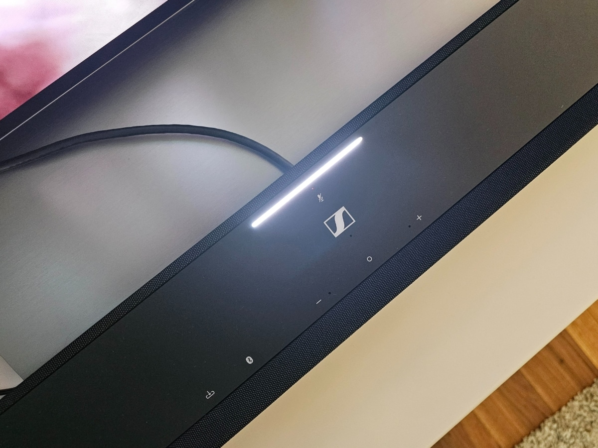 Ambeo soundbar mini indicator light