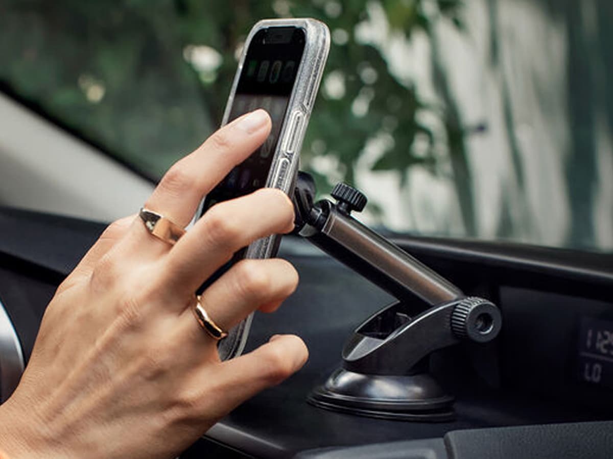 10 Best MagSafe Car Mounts for Your iPhone