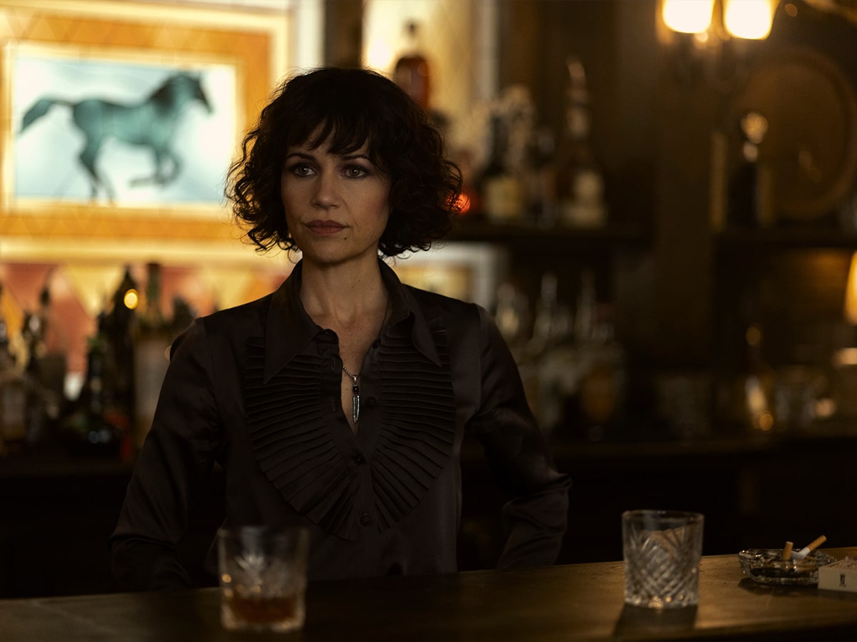 Carla Gugino in 'The Fall of the House of Usher' (2023) | Image: Netflix