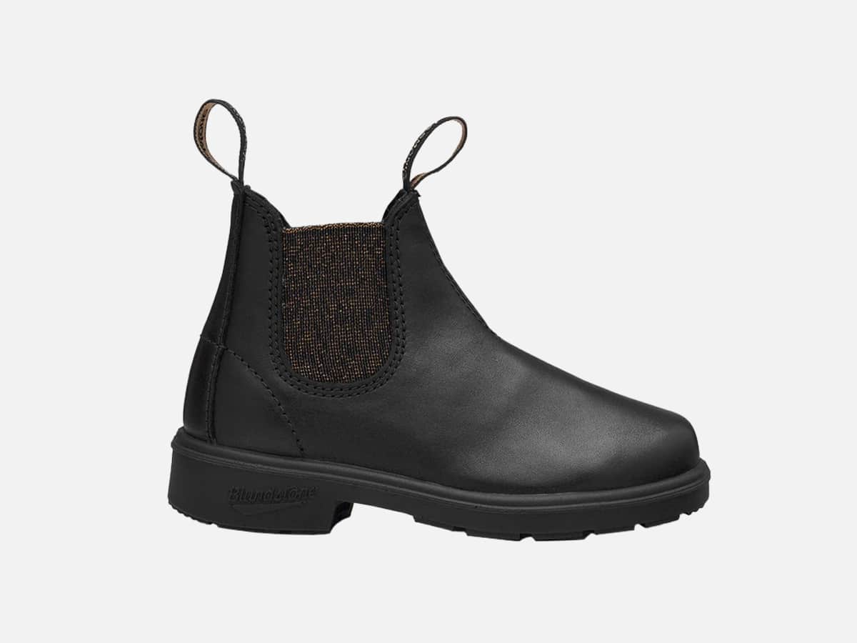 Product image of Blundstone Boots with plain white background