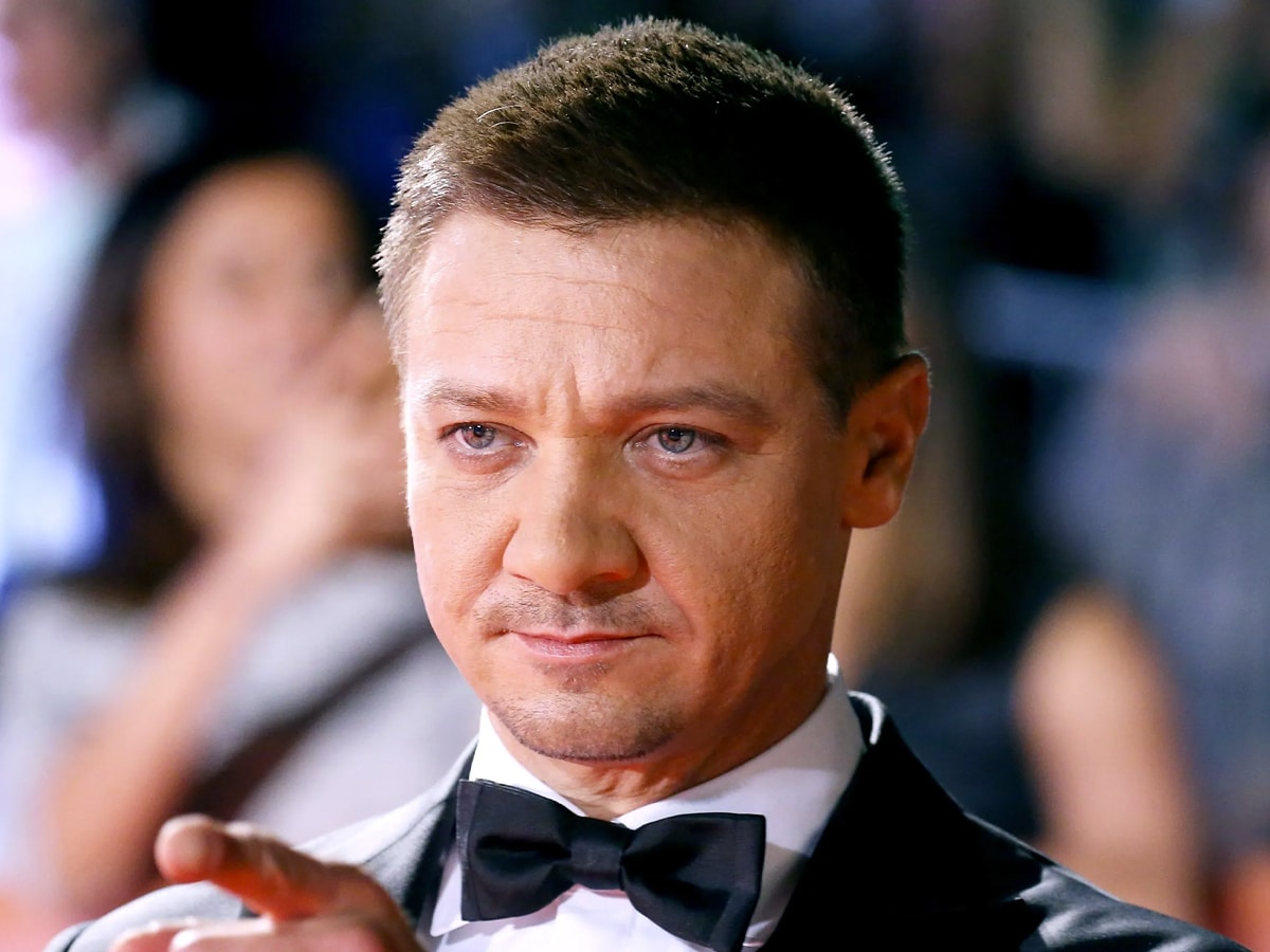Close up of Jeremy Renner with an Outgrown Buzz Cut