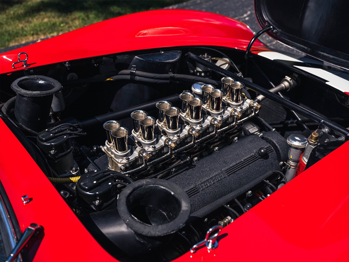 Ferrari 330 lm 250 gto engine bay