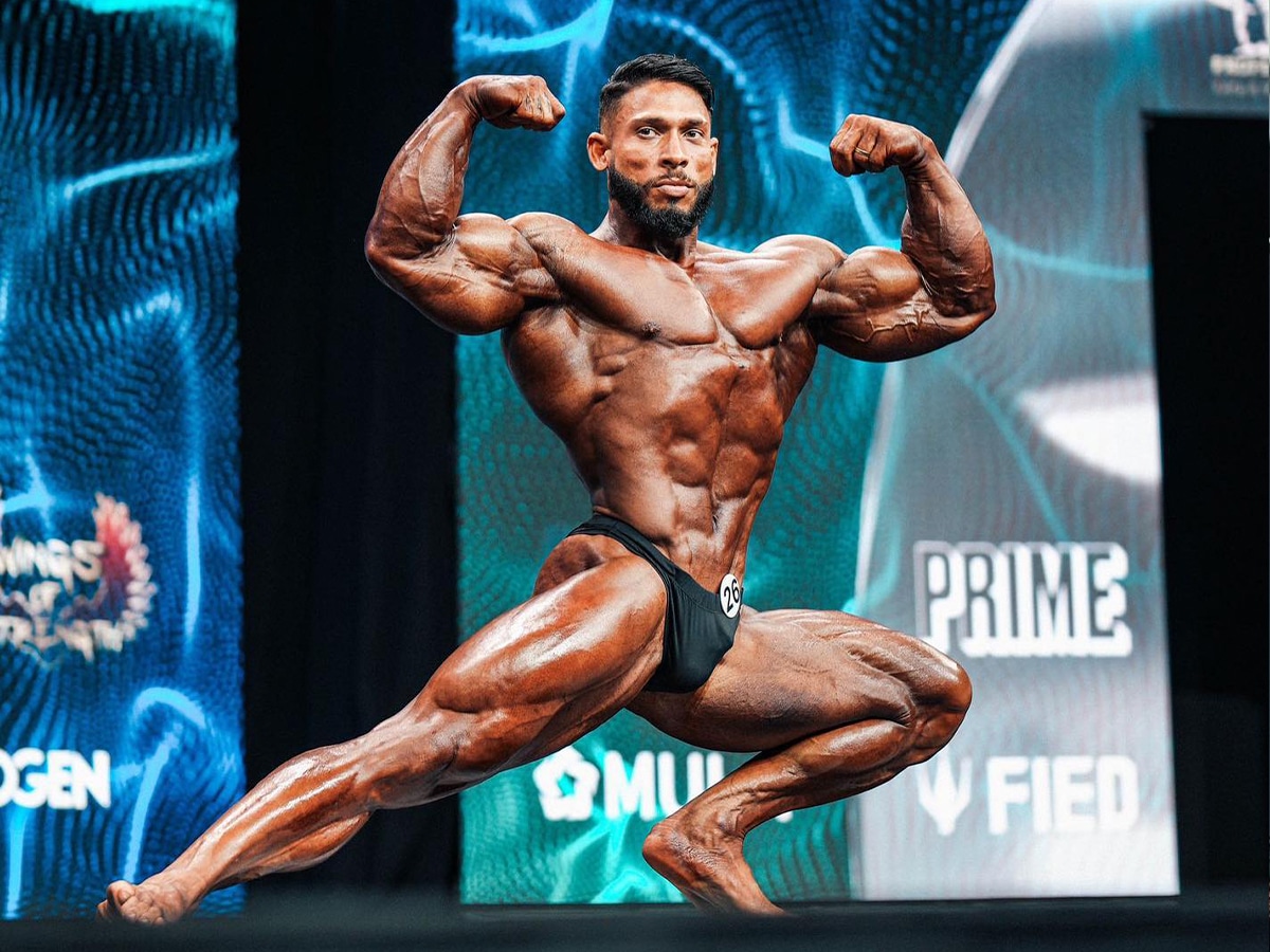 Ramon Rocha Queiroz claiming his fifth consecutive Classic Physique Olympia title in Orlando | Image: Mrolympiallc/Instagram