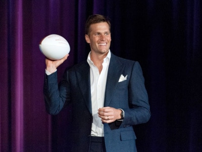 Tom Brady Signs Record $540 Million Contract with Fox Sports as Lead NFL Analyst