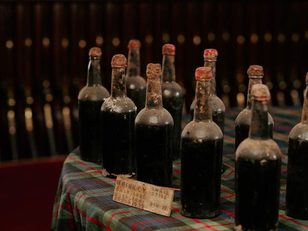 Whisky believed to be the oldest know in existence discovered at Blair Castle in Scotland | Image: The Whisky Auctioneer