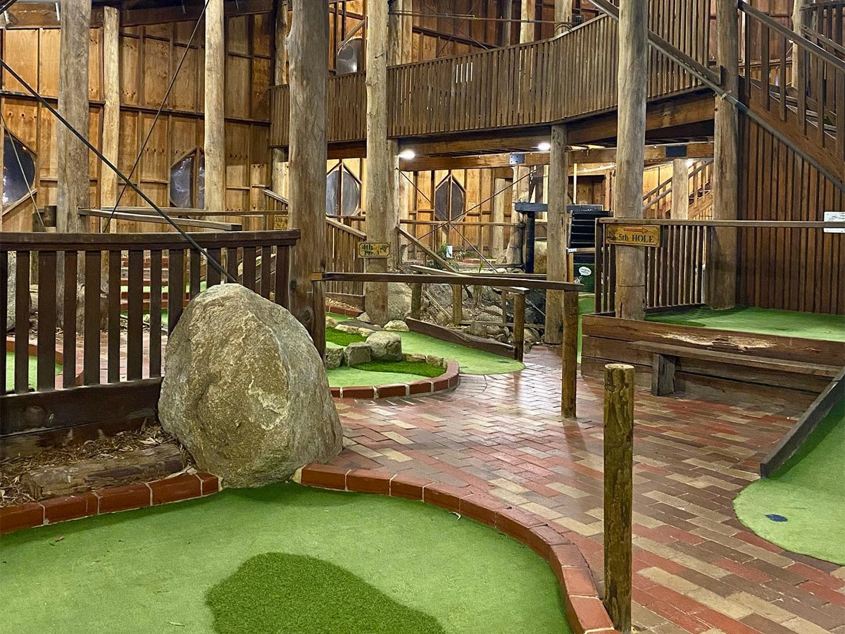 12 Best Mini Golf Courses in Melbourne | Man of Many