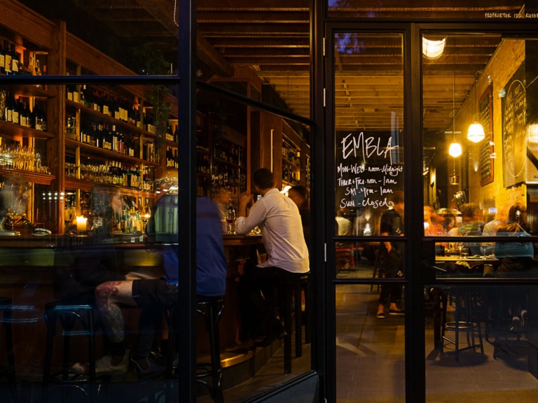 36 Best Bars in Melbourne Man of Many