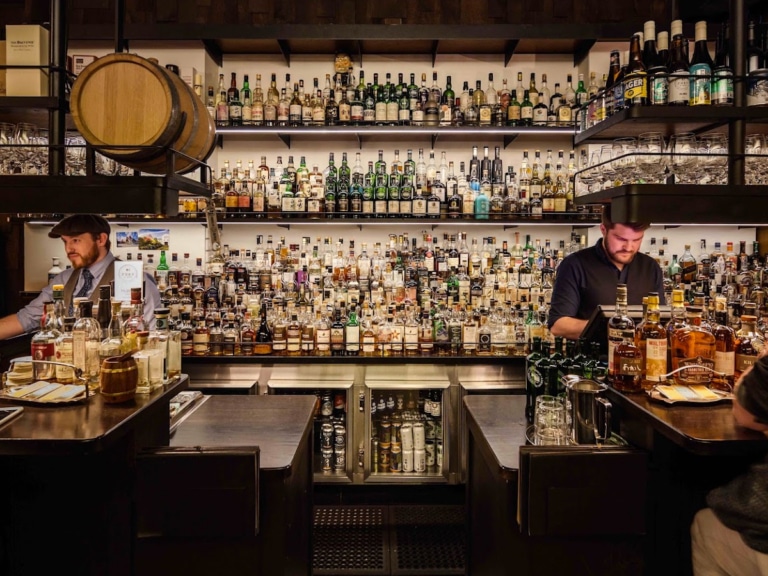 36 Best Bars in Melbourne Man of Many