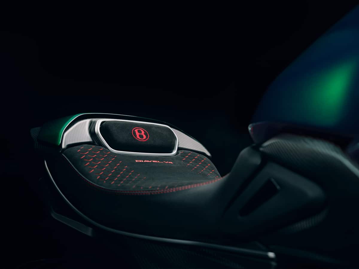 Ducati diavel v4 for bentley seat detailing