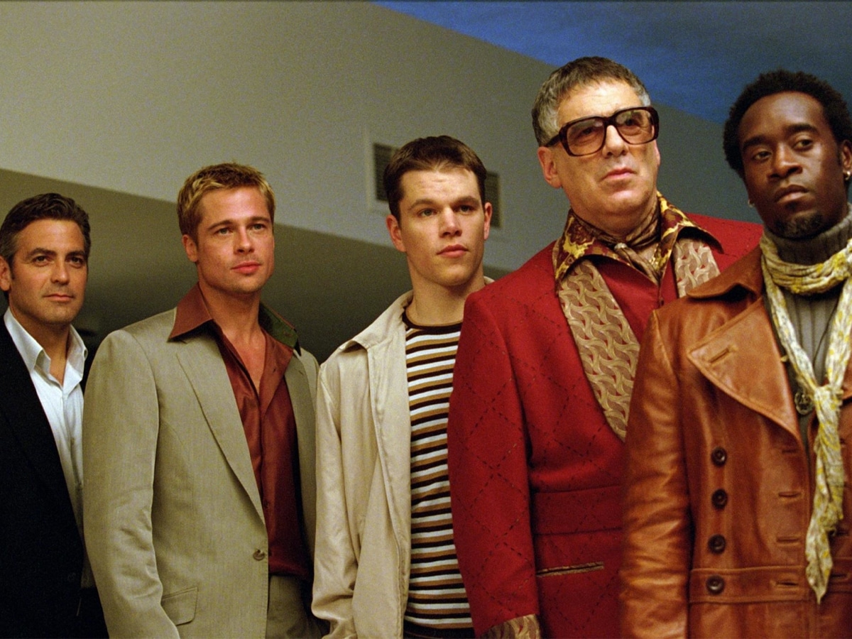 Brad Pitt, George Clooney, Don Cheadle, Matt Damon, and Elliott Gould in ‘Ocean’s Eleven’