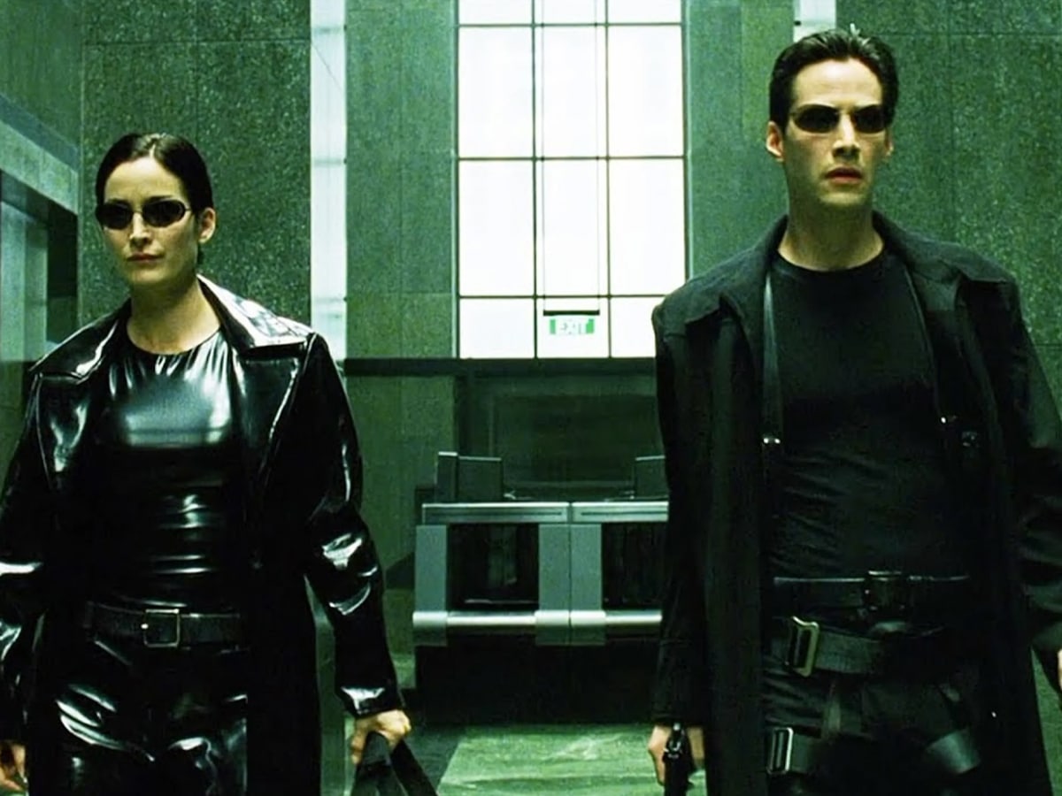 Keanu Reeves and Carrie-Anne Moss in ‘The Matrix’