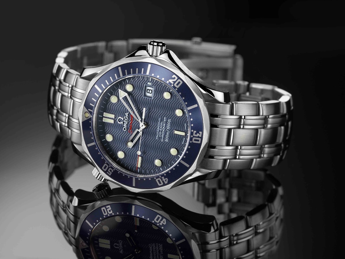 Product image of Omega Seamaster Professional 300M Ref. 2220.80.00 with dark background