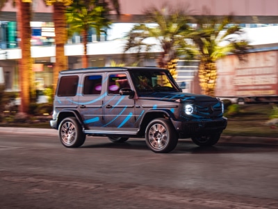 Watch Mercedes-Benz EQG Shut Down Las Vegas Strip with G-Turn 