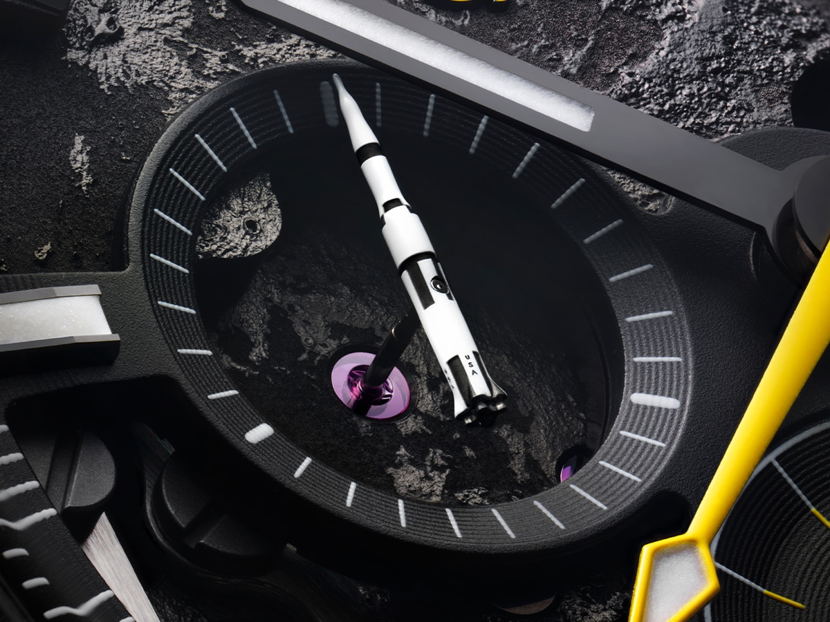 OMEGA Speedmaster Dark Side of the Moon Apollo 8 Ref.310.92.44.50.01.001 | Image: OMEGA