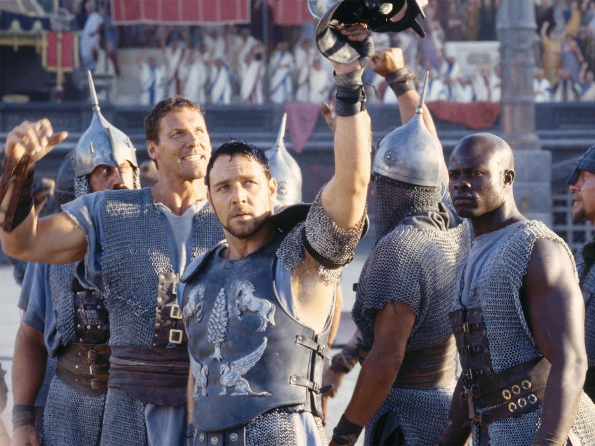 Russell Crowe and Djimon Hounsou in ’Gladiator’
