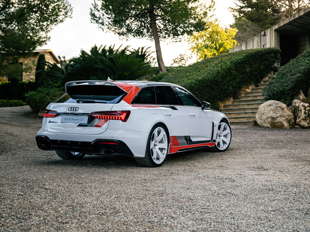 Audi RS 6 GT 2024 года сзади