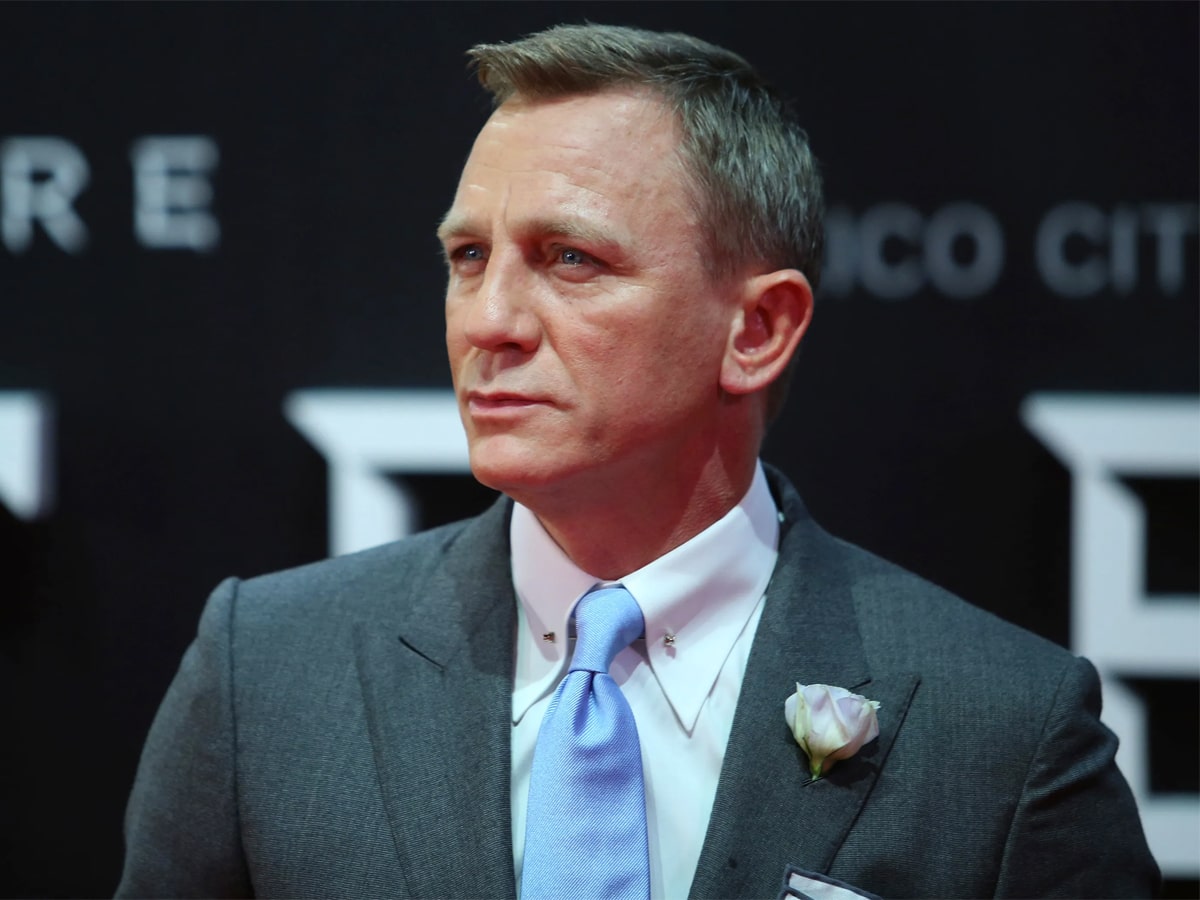 Daniel Craig in a grey suit