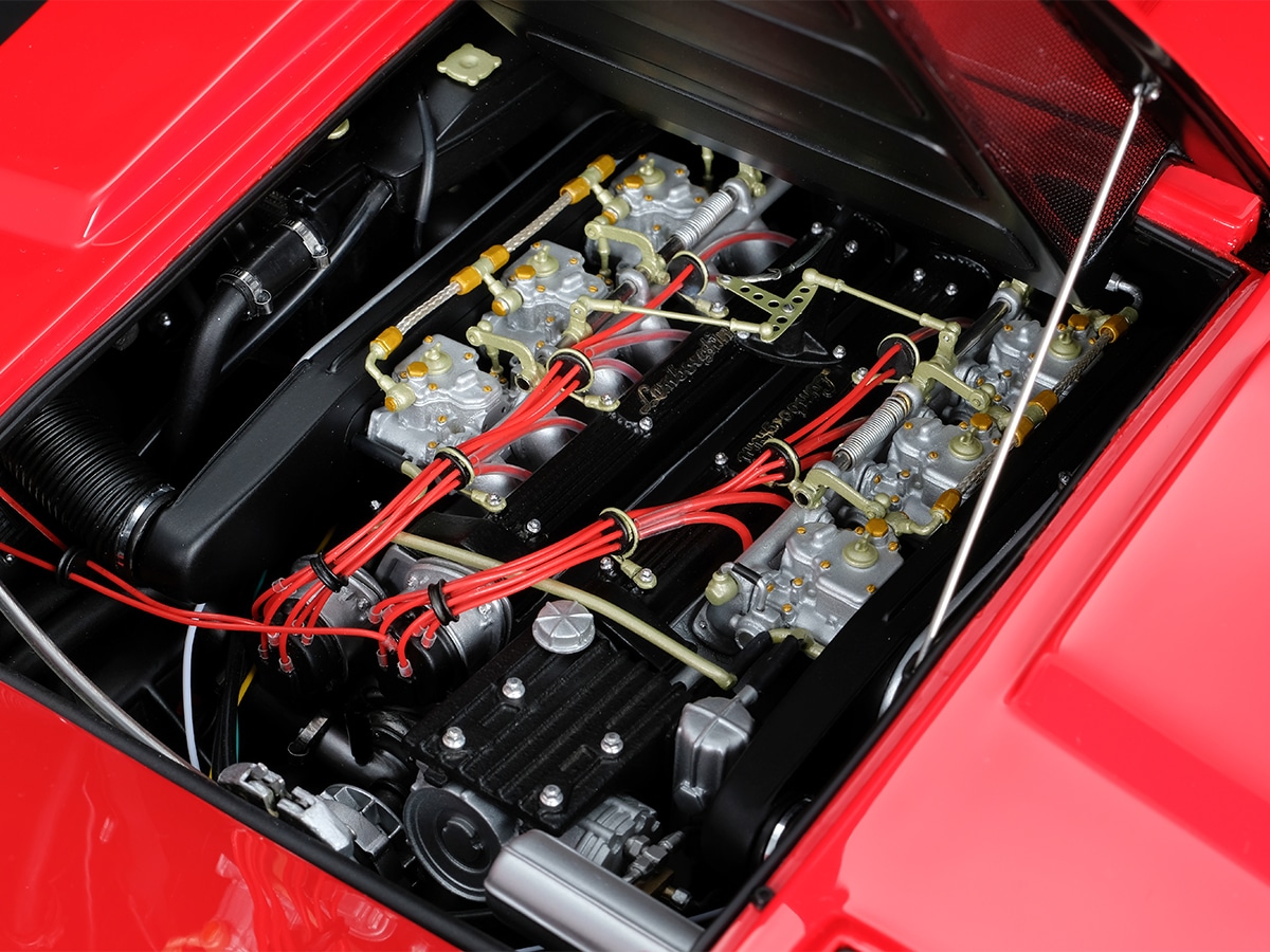 Lamborghini countach lp400 model in rosso engine bay