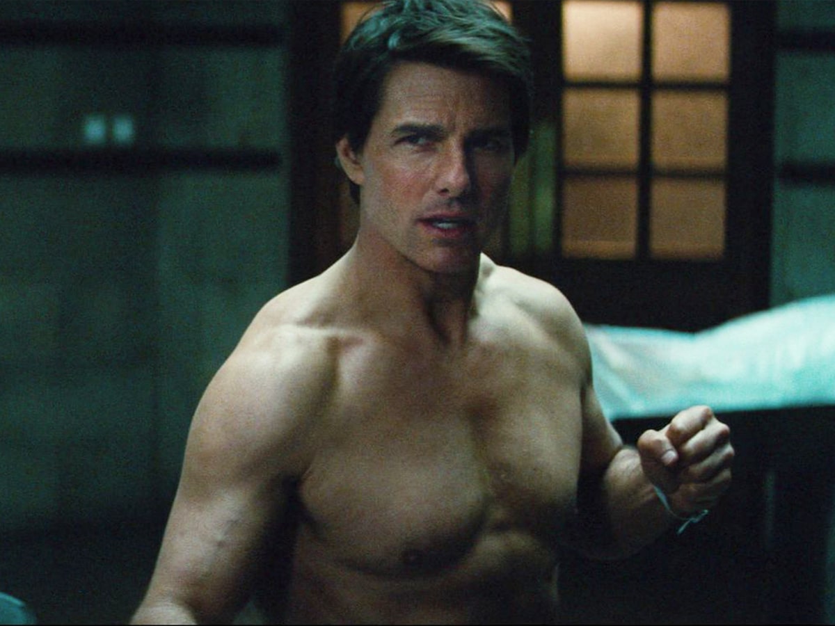 Tom Cruise shirtless