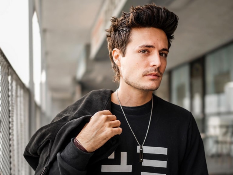 20 Best Men's Fashion YouTubers Man of Many