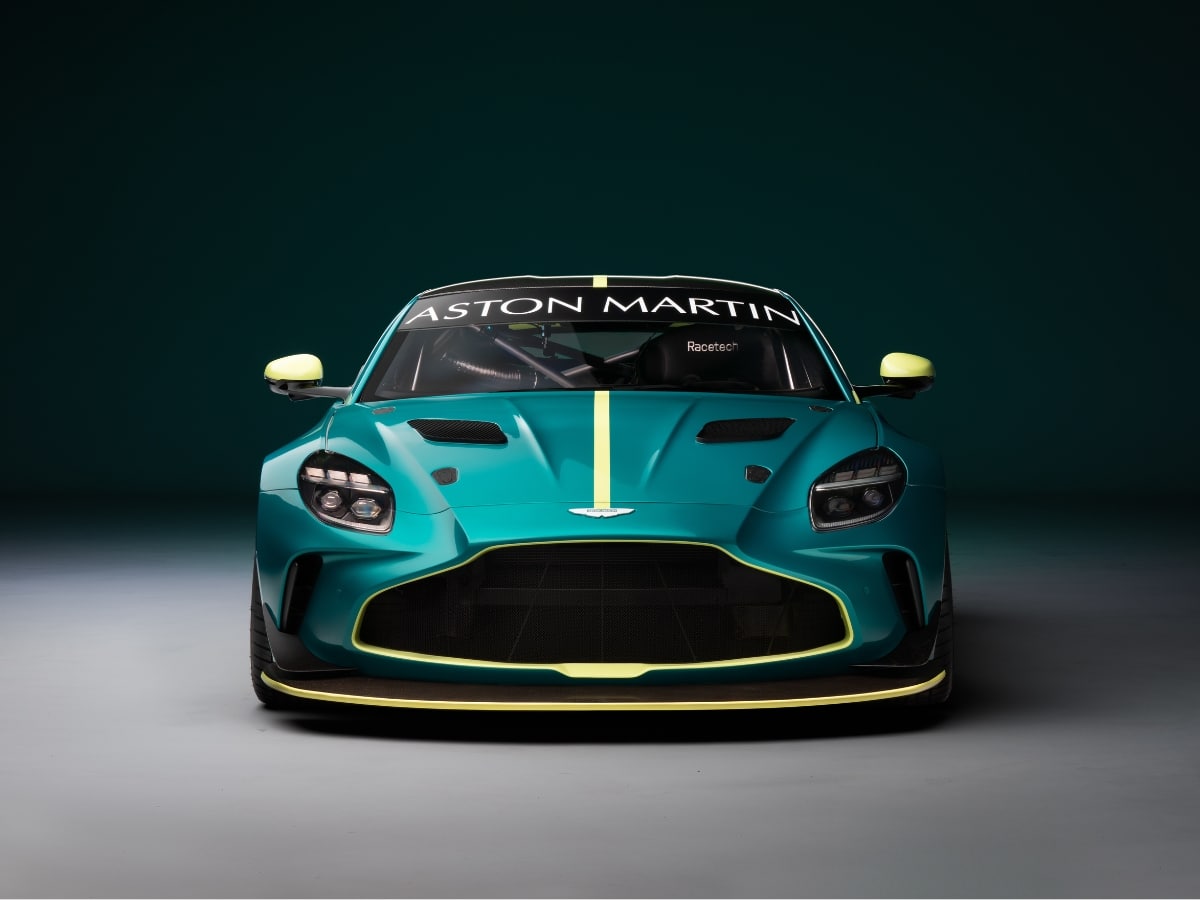 Aston martin vantage gt4 front end