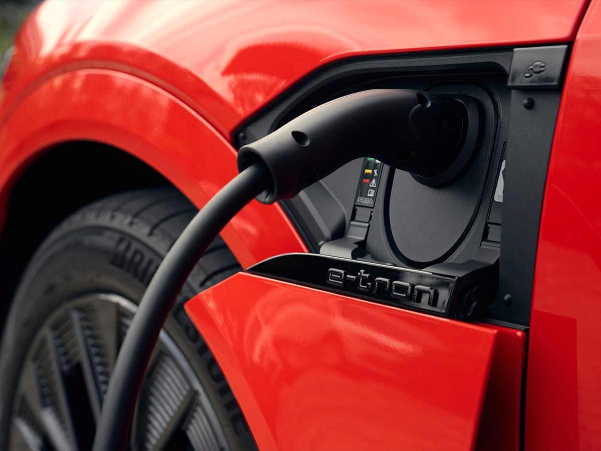 Audi q8 e tron 55 launch edition charging port