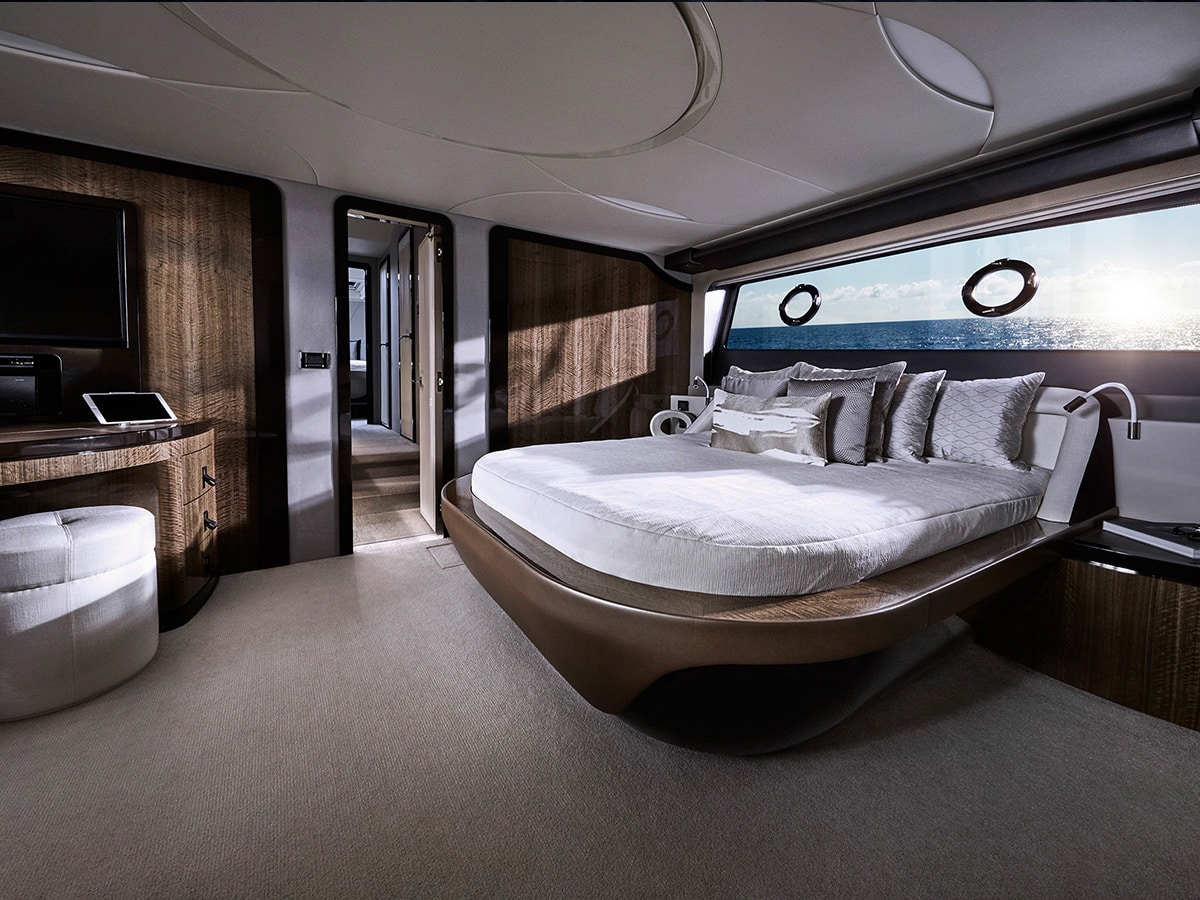 Ly 680 yacht interior 2