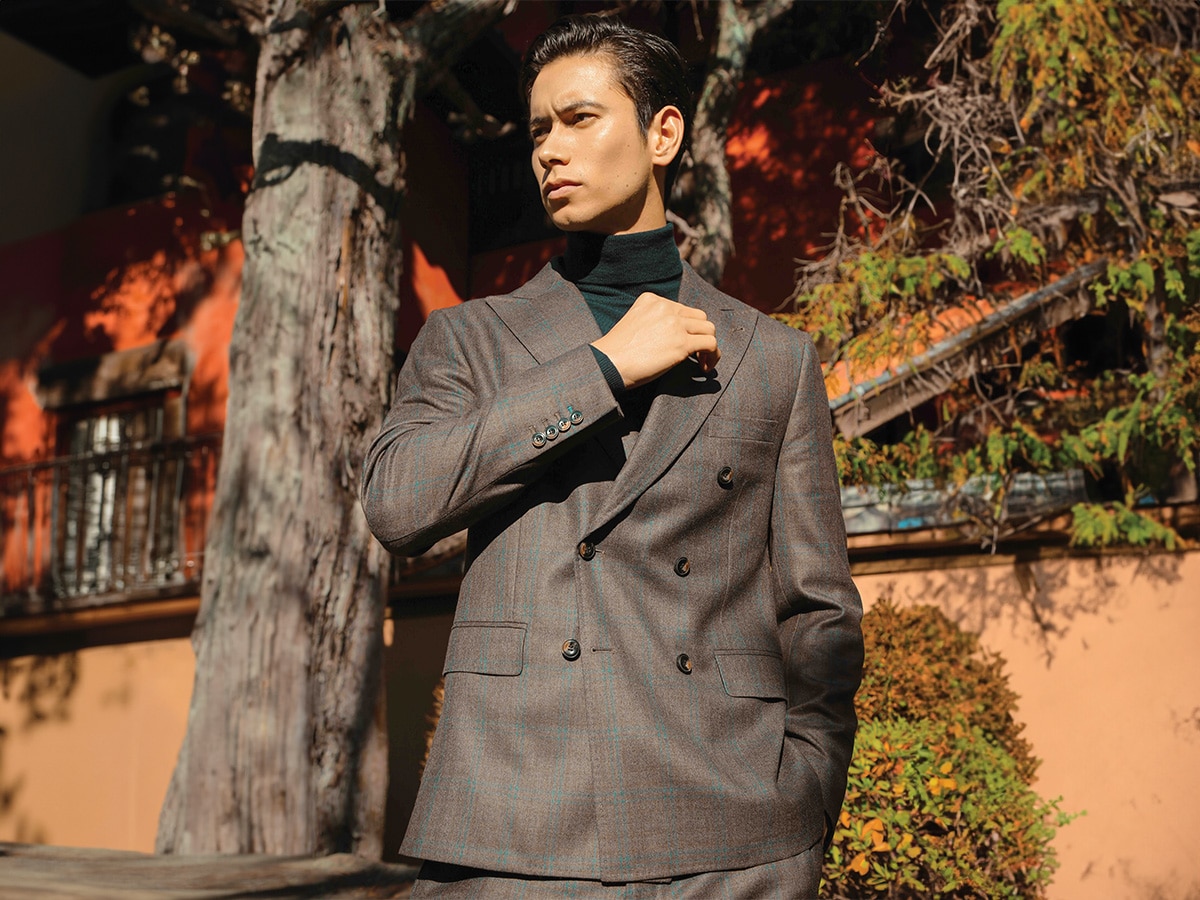 Winter 24' campaign double breasted suit