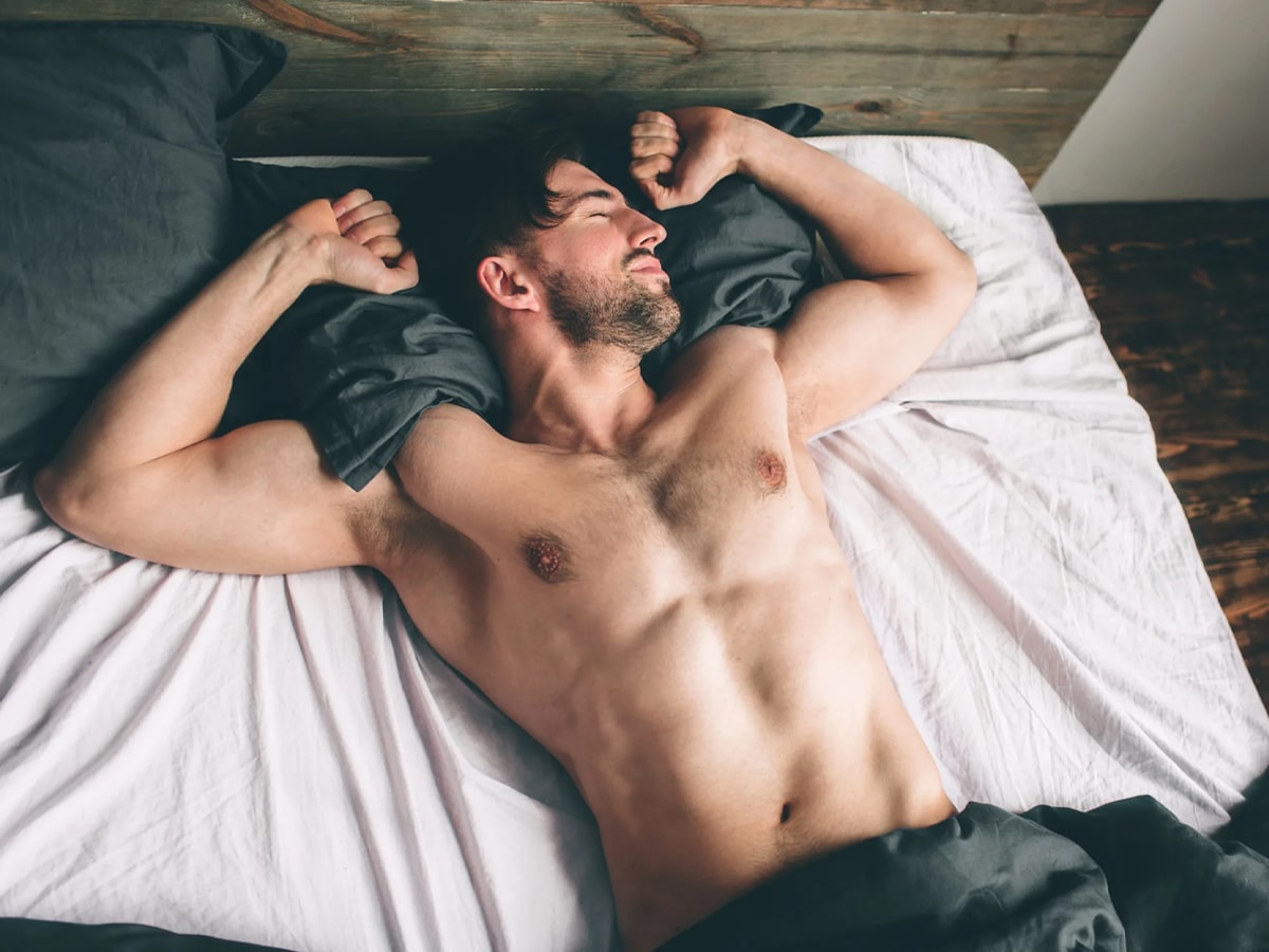 5 Surprising Health Benefits of Sleeping Naked | Man of Many