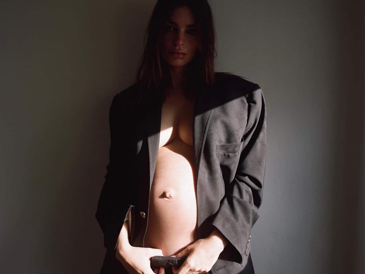 Emily Ratajkowski Poses Nude in Powerful Pregnancy Shoot | Man of Many