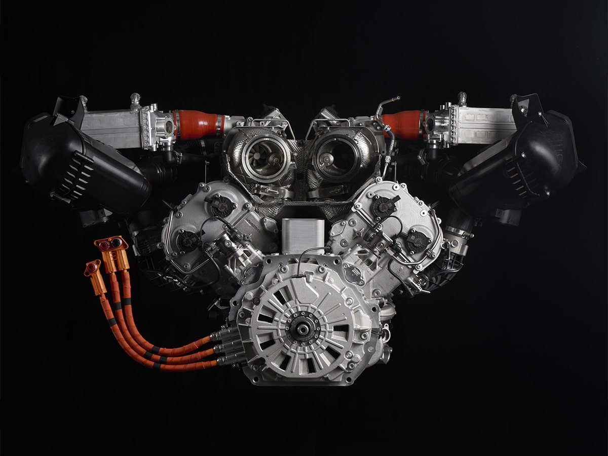 Lamborghini 634 engine 2