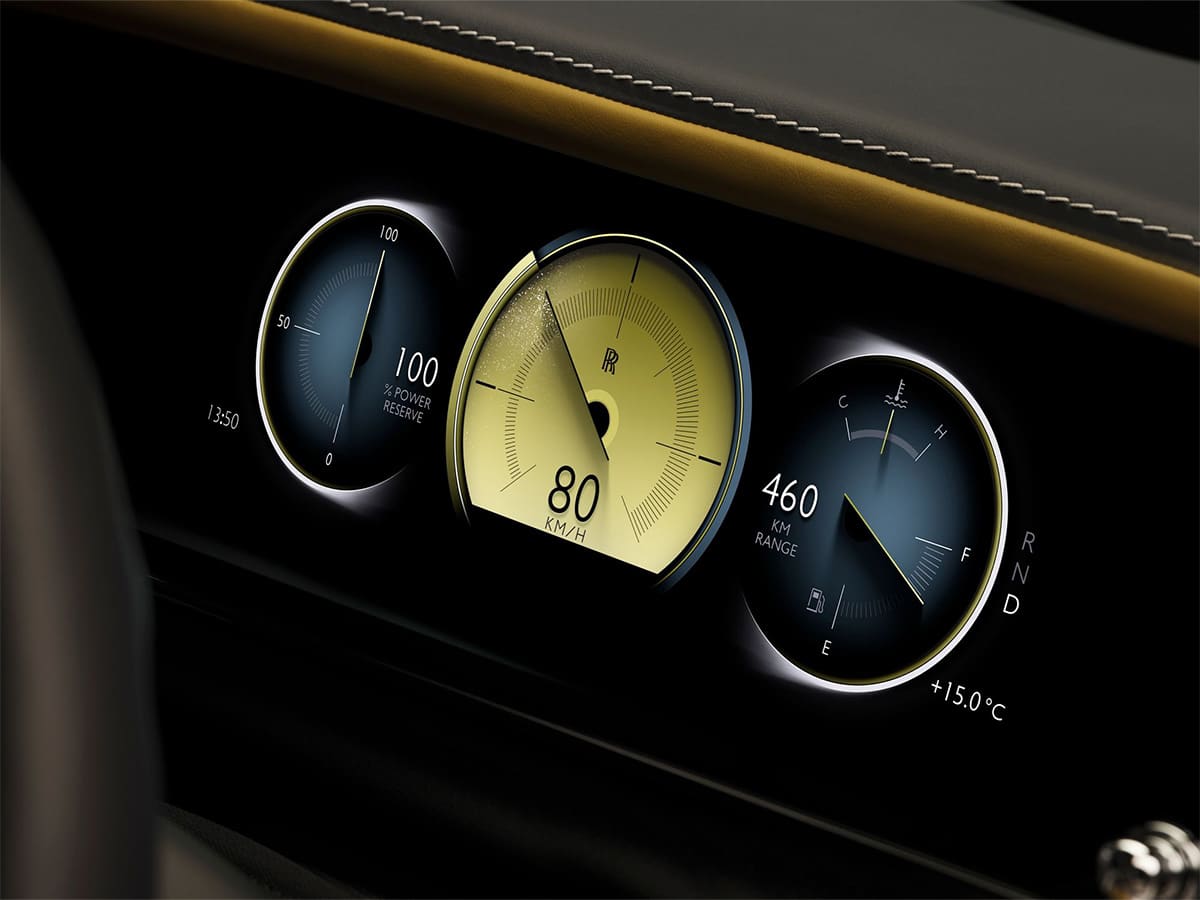 Rolls royce cullinan digital display