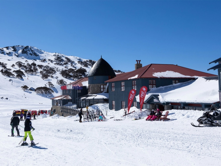 6 Best Australian Ski Resorts to Visit This Snow Season | Man of Many