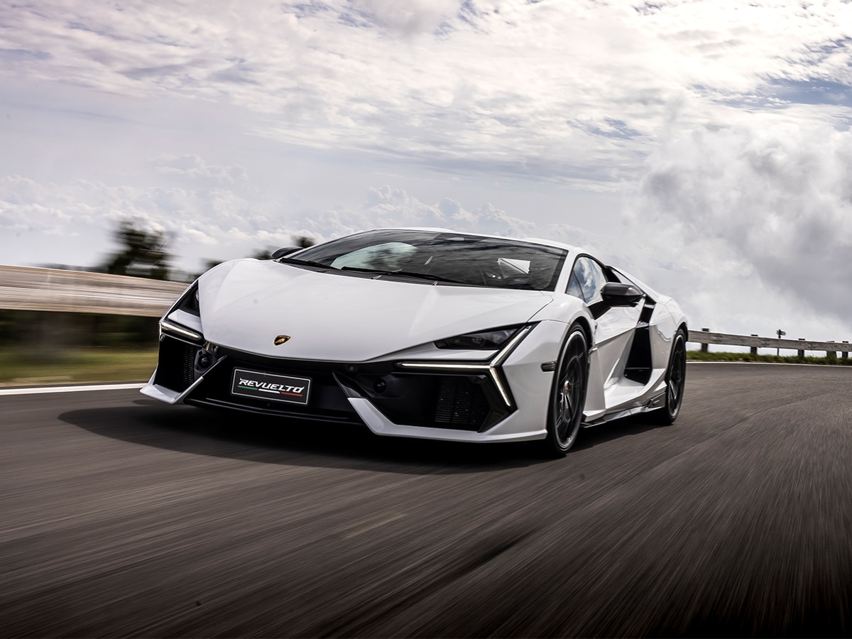 Lamborghin revuelto