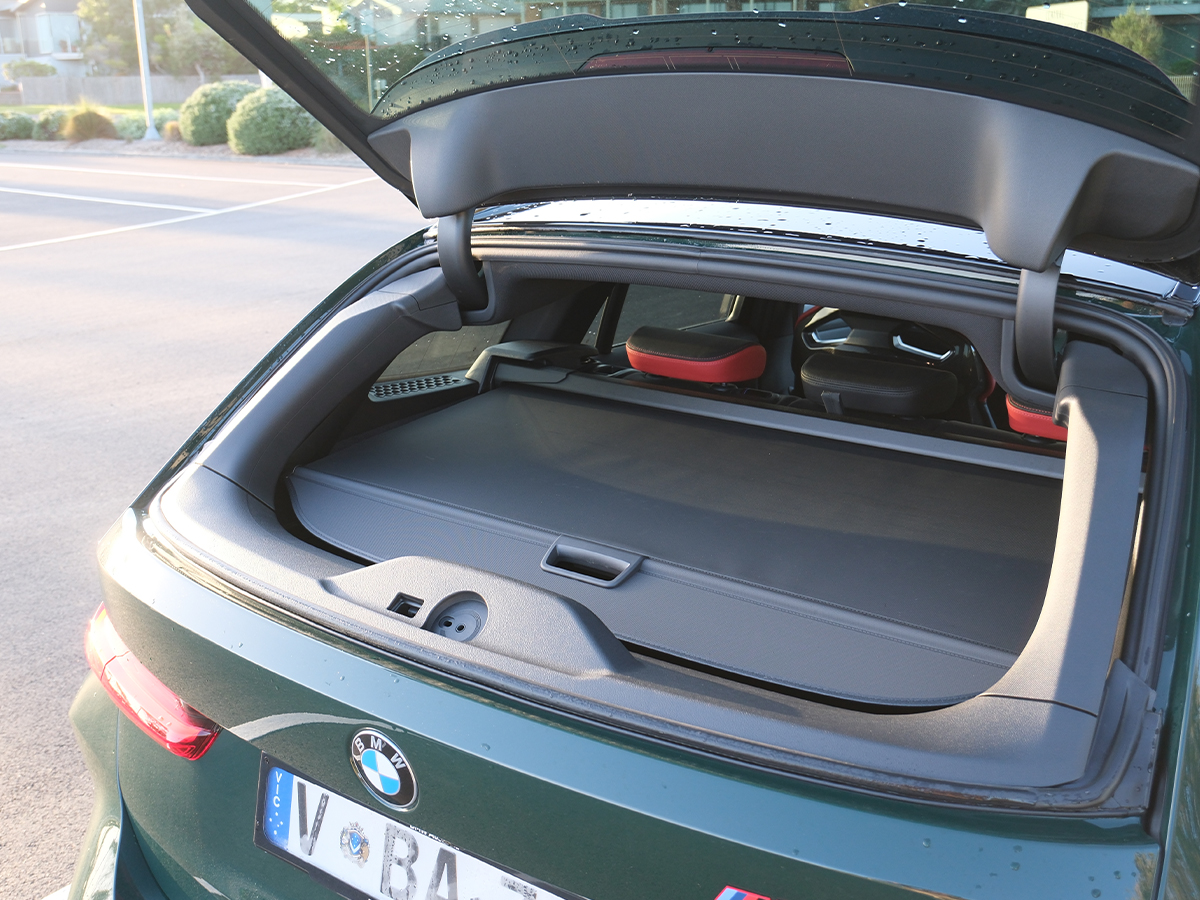 Bmw m3 cs touring interior rear window